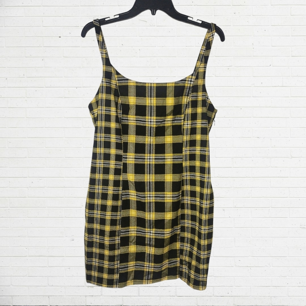 H&M Women's Yellow and Black Plaid Jumper Size Large
